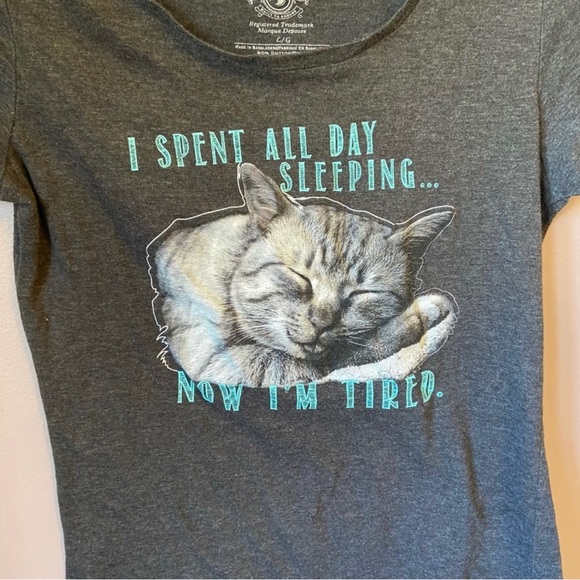 ✨3/$20✨ Bluenotes Women’s Sleeping Cat Graphic Tee - Picture 5 of 7